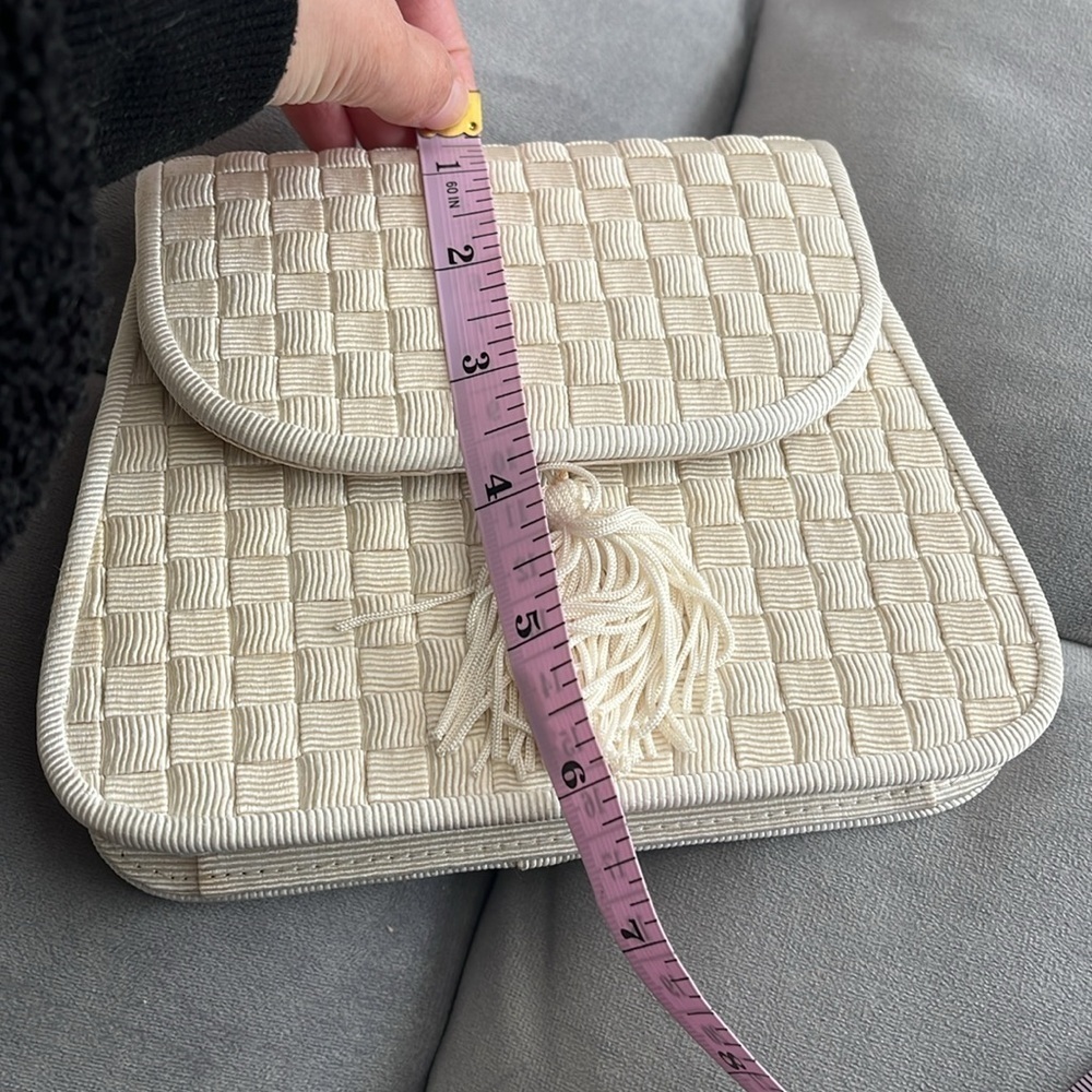 “Talbots: Clutch Purse” - Picture 8 of 8
